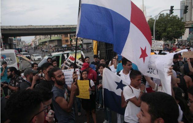 Manifestación en la Plaza 5 de Mayo.