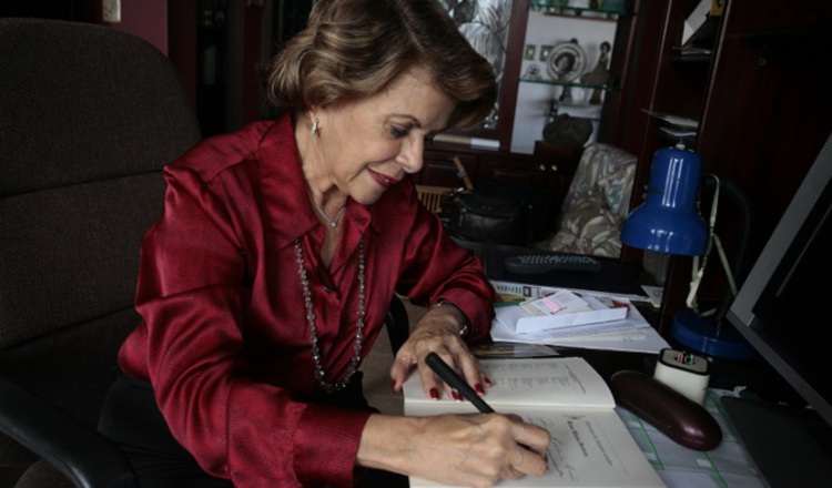 Rosa María Britton (1936-2019). Escritora panameña. Panamá América.