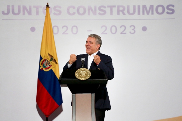 El presidente colombiano Iván Duque convocó a todos los sectores a la mesa de negociación. FOTO/AP