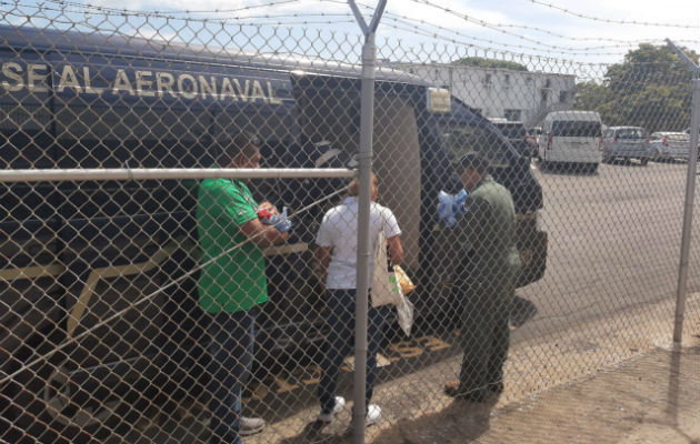 Aeronavales trasladan a hospital a trillizos prematuros desde Guna Yala A bordo de la aeronave AN-261 evacuaron a los trillizos prematuros. Foto: Cortesía/Senan.