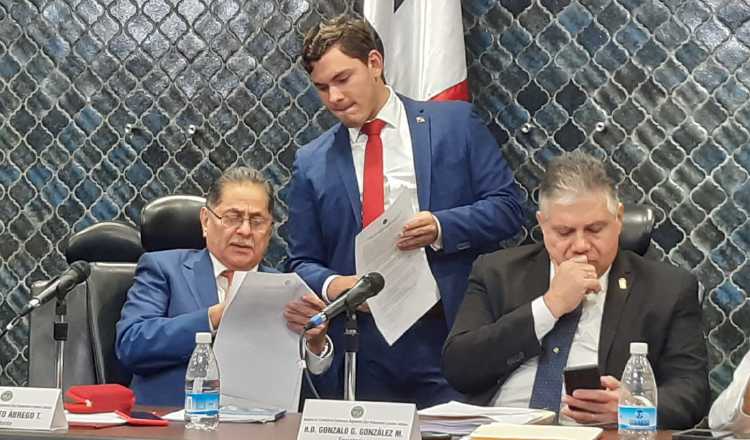 La Comisión de Credenciales de la Asamblea Nacional aprobó la metodología para la consulta ciudadana. Foto de Francisco Paz