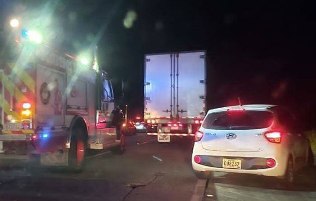 El suceso se registró pasada las 10:00 p.m. en el kilómetro 29, en esta vía rápida. Foto: Diómedes Sánchez S. 