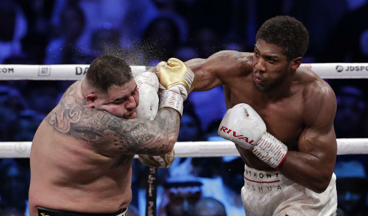 Anthony Joshua castiga al mexicano Andy Ruiz Foto AP