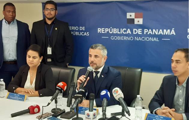 Rafael Sabonge ministro del MOP planteó que si bien aumentará el costo de la obra se busca optimizar recursos al ahorrarse el gasto de no pasar por el puente.