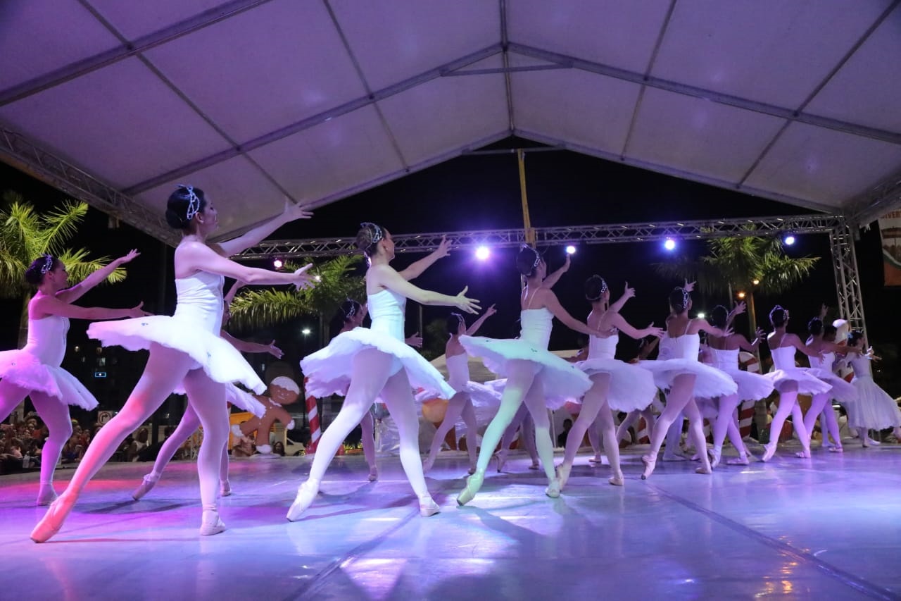 Las bailarinas hicieron gala de su talento artístico. Foto: Cortesía MiCultura