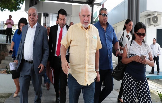 Ricardo Martinelli también querelló Mariela Ledezma y Annette Planells por declaraciones de ambas al noticiero de Telemetro Reporta. Foto: Panamá América.