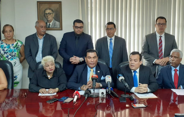 Conferencia de prensa del Colegio Nacional de Abogados. Foto/ Víctor Arosemena