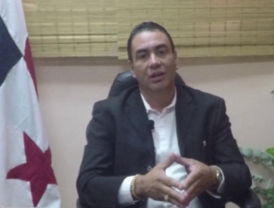 El alcalde de Tierras Altas, Javier Pittí llegó al lugar del incidente para apoyar a su hermano