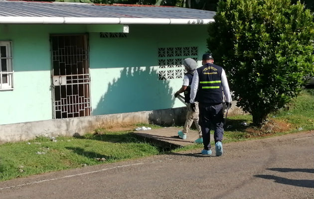 El cadáver fue encontrado dentro de una vivienda que servía de depósito. Foto: Eric A. Montenegro. 