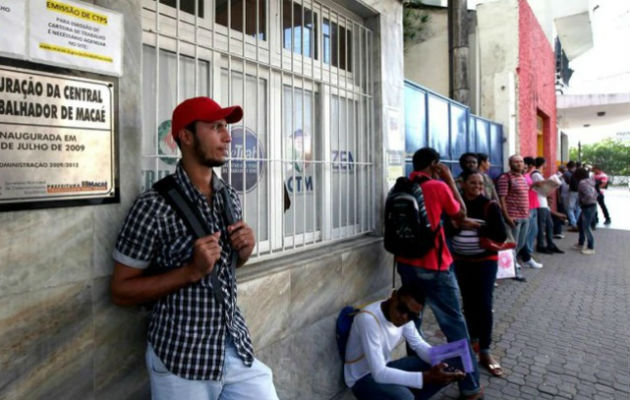 El Instituto Brasileño de Geografía y Estadística alertó de que la informalidad igualmente registró récords en el país.