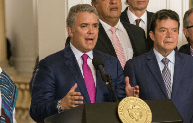 Maduro dice que reunión del TIAR "ha fracasado" y llama "porky" a Iván Duque Maduro llamó "ridículo" y "porky" a su par colombiano, Iván Duque. Foto: Archivo/Ilustrativa.