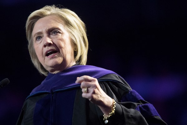 Hillary Clinton empezará su trabajo en forma inmediata y será rectora por un periodo de cinco años, según la universidad. FOTO/AP