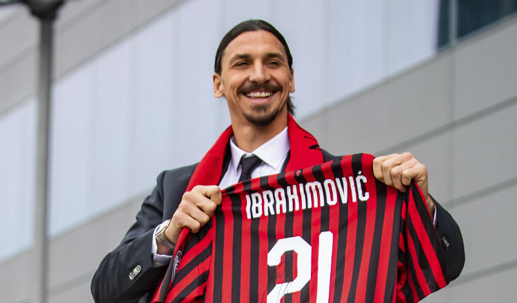 Zlatan Ibrahimovic con la camiseta del Milan. Foto AP