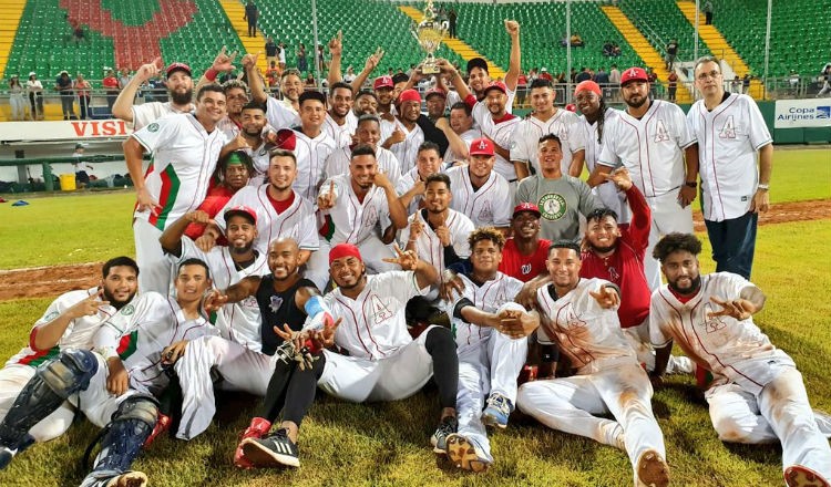 Astronautas le ganaron la serie final a Federales Foto @Probeis