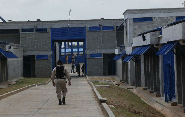 La mujer fue detenida en el Sistema Penitenciario La Nueva Joya.