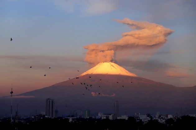 El Centro recordó que el monitoreo del Volcán Popocatépetl se realiza de forma continua las 24 horas.