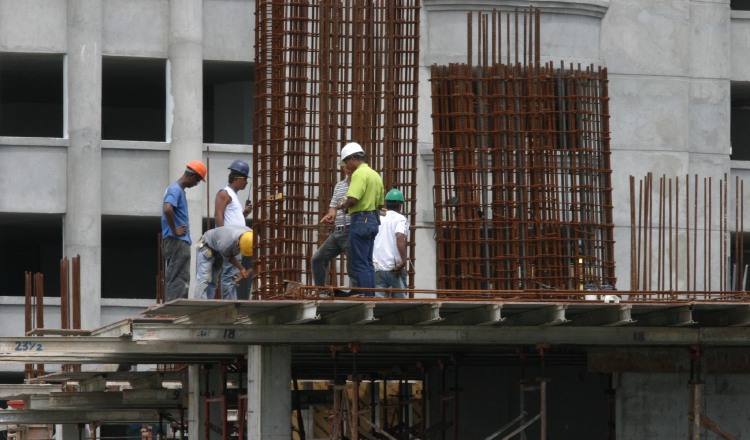 El sector construcción aporta un 18% al producto interno bruto. Archivo