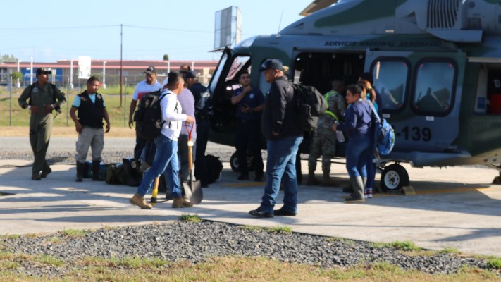 En el área de El Terrón quedaron unidades de la Policía Nacional y Fuerzas Especiales para brindarle seguridad a los lugareños. Foto/Melquiades Vásquez