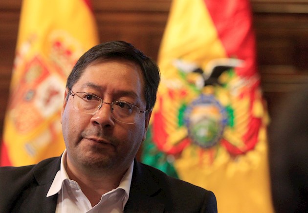  El ex ministro de Economía Luis Arce fue elegido este domingo como el candidato presidencial del Movimiento al Socialismo (MÁS). 