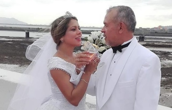 Susan Castillo y su esposo.