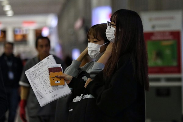 Entre las medidas preventivas que está tomando el país está el tamizaje de personas ya existente. FOTO/EFE