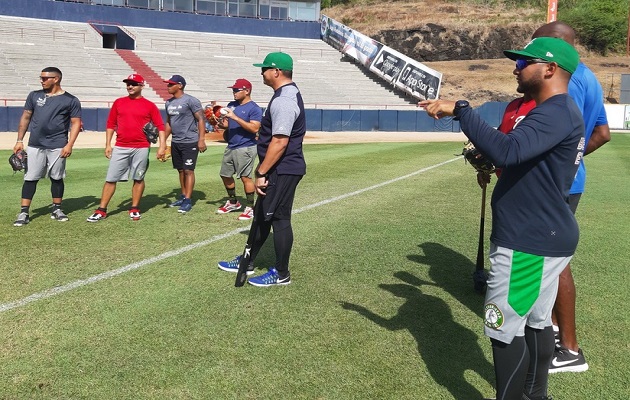 Astronautas en el Rod Carew. Foto: @Probeis