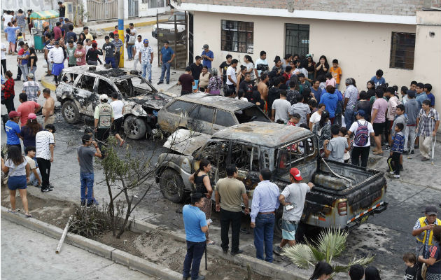 Unos catorce muertos y cincuenta heridos dejó la explosión del camión de gas. Foto: AP. 