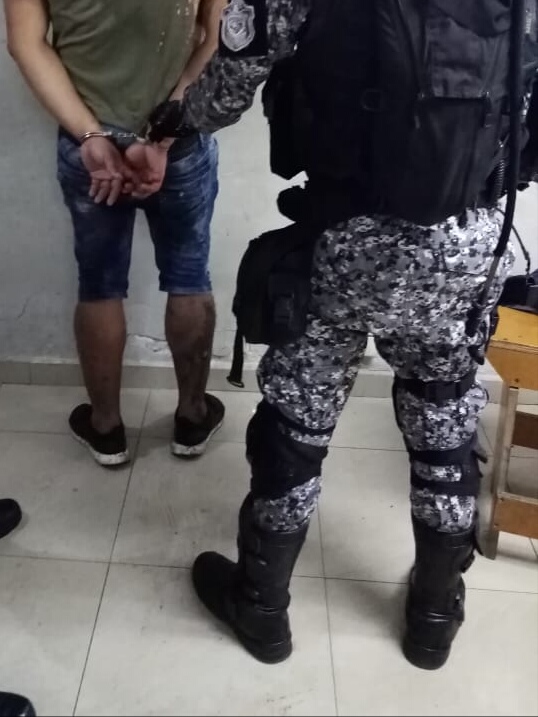 Al momento de su detención ambos sujetos tenían en su poder armas de fuego. Foto/Diomedes Sánchez