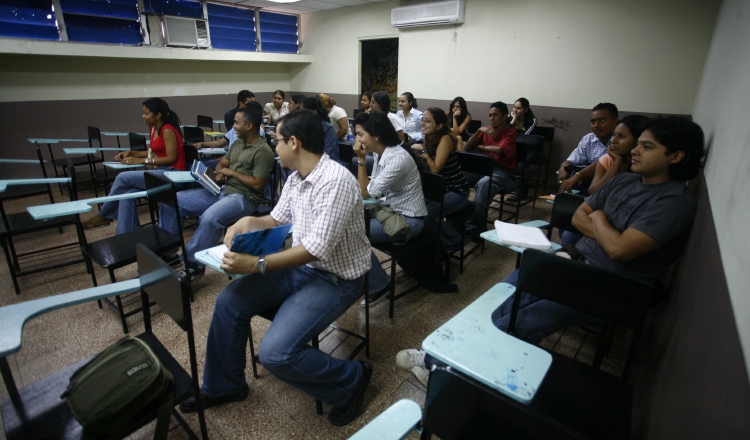 Cada vez hay más oportunidades para los jóvenes, para  capacitarse en el exterior. Foto ilustrtiva. Cortesía