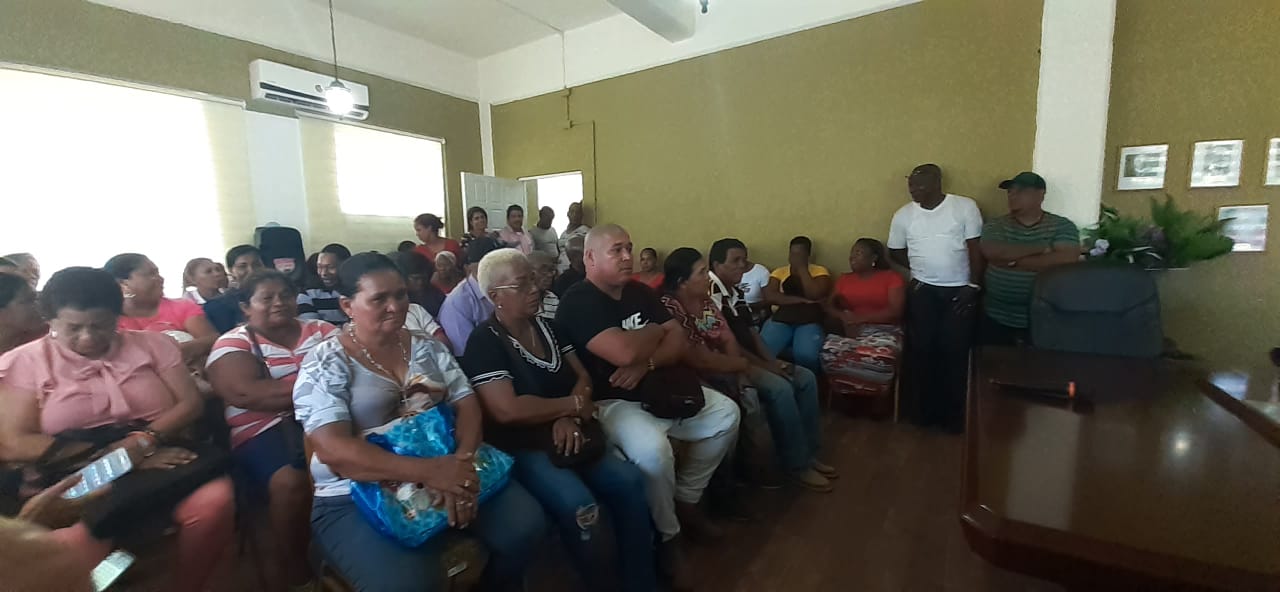 Los microempresarios ahora formarán parte de esta mesa para la depuración y lograr así que se cumpla con las indemnizaciones que se habían prometido. fOTO/Diomedes Sánchez