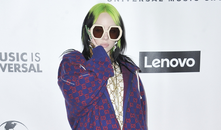 Billie Eilish rememora una etapa de su vida en que la depresión hizo presa de ella y la acorraló.