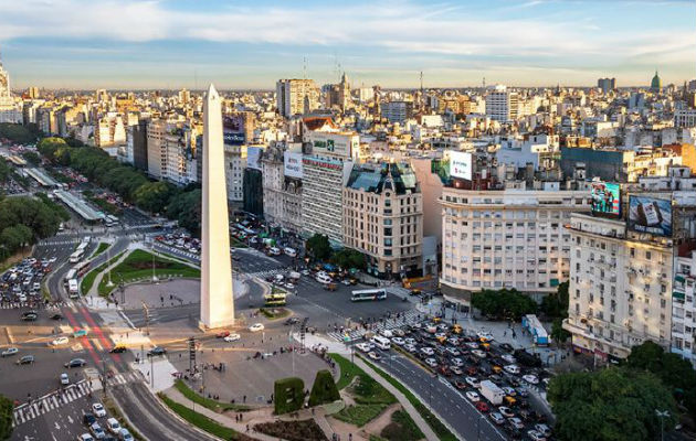 En 2015, cuando asumió el gobierno de Mauricio Macri, la deuda pública argentina era de 240,665 millones de dólares (52.6% del PIB). Foto: Cortesía.