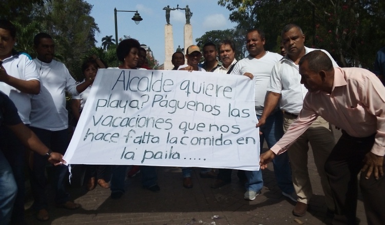 Reclaman sus pagos. Sugey Fernández