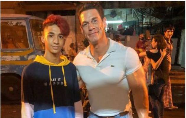 John Cena es una de las figuras de la WWE, donde se dio a conocer y es un actor que  ha interpretado varias películas.