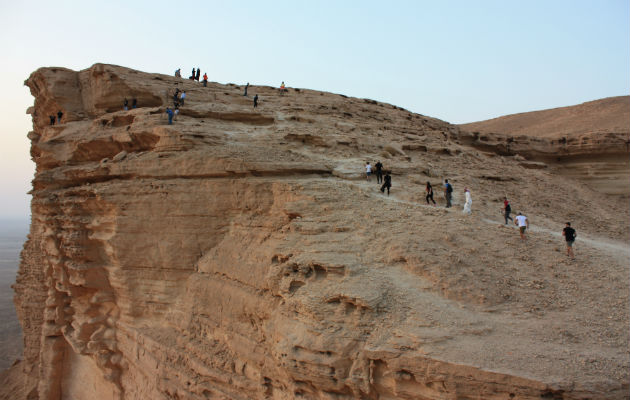 Arabia Saudita apenas empezó a emitir visas de turista. Un recorrido a una formación rocosa cerca de Riad. Foto / Stanley Reed/The New York Times.
