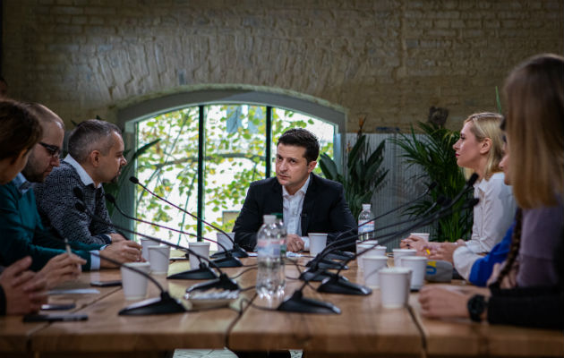 El presidente Zelensky ve obstáculos en sus esfuerzos por erradicar la corrupción. Foto / Lena Mucha para The New York Times.