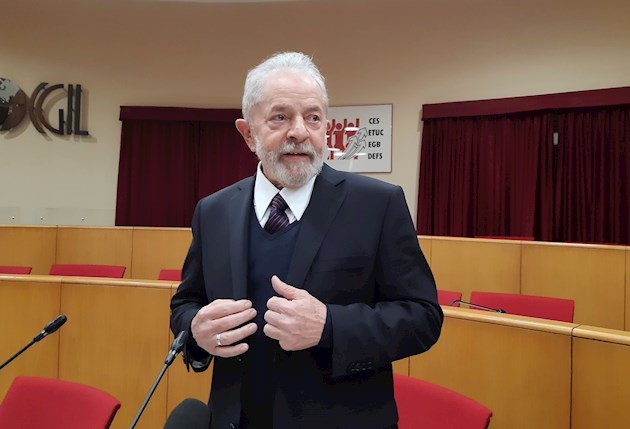 Lula da Silva hizo su primer viaje al extranjero tras su salida de prisión en noviembre después de que la justicia brasileña aceptara posponer al día 19 de febrero un interrogatorio pendiente.