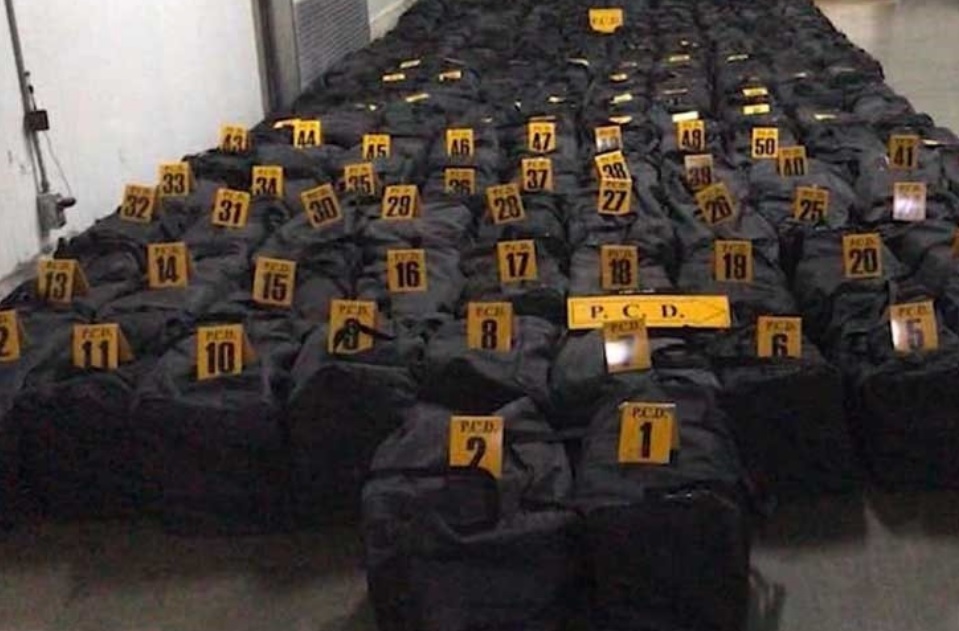 Solo durante 2019, Costa Rica reportó el decomiso de 45.7 toneladas de cocaína pero en decomisos que nunca superaron las dos toneladas cada uno por lo que el ministro de Seguridad Pública.