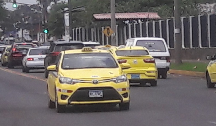 Los taxistas  se han aliado contra la empresa transnacional.   José Vásquez.