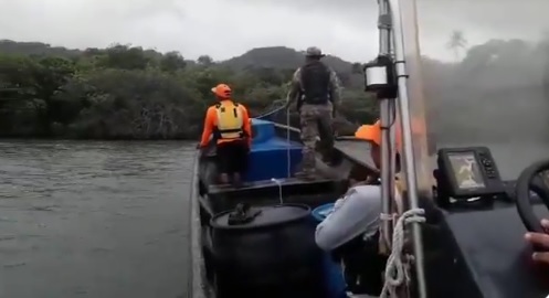 El suceso se dio cuando Stevens se iba a tomar unas fotos en un arrecife, pero una ola repentinamente lo arrastró y se lo llevó. FOTO/@SENANPanama