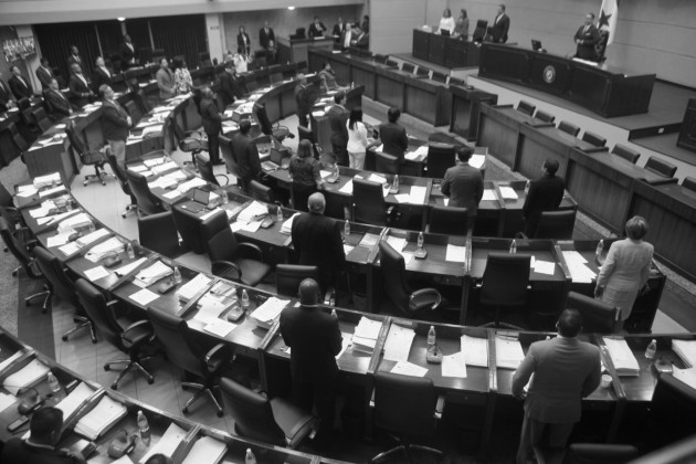 La Asamblea Nacional podría brindar un mensaje de claridad en medio de tanta oscuridad si aprueba el proyecto de ley que presentó la diputada Mayín Correa. Foto: Archivo.