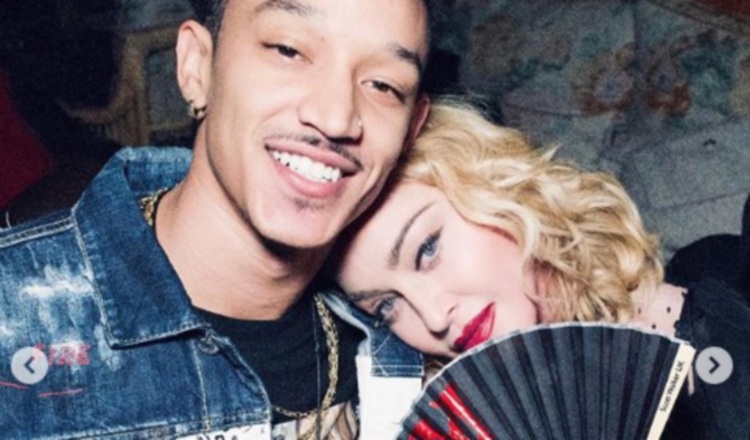 Madonna junto a su novio.  Instagram