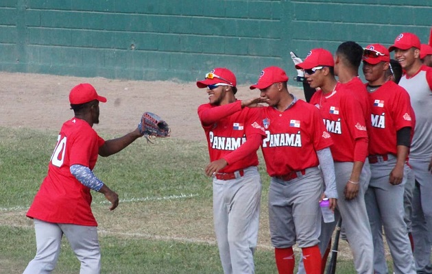 Panamá tiene marca de 3-1.