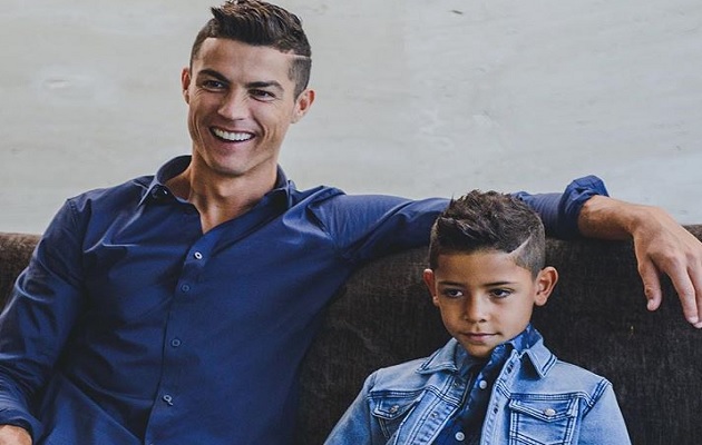 Ronaldo Jr. sigue los pasos de su padre.