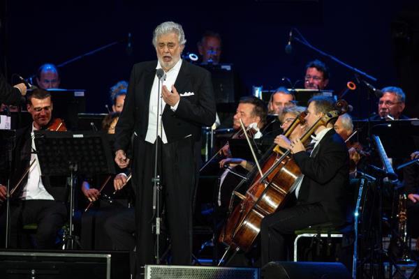 El tenor Plácido Domingo  ha sido acusado por varias mujeres por conducta inapropiada. FOTO/EFE