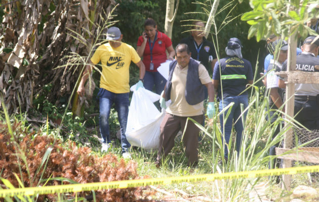 El cadáver estaba en una quebrada en el corregimiento de Guadalupe. Foto: Eric Montenegro.