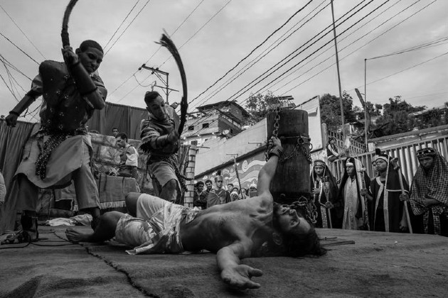 Como madre, con un corazón como el tuyo, inmaculado, santo y delicado,   ver cómo tu hijo iba muriendo manando sangre en sus heridas. Foto: Archivo.