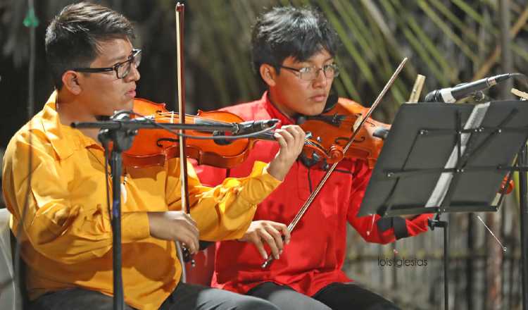 Son jóvenes gunas que viven en la ciudad y combinan la música propia de su pueblo, con otros ritmos.  Cortesía 