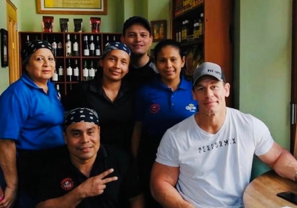 John Cena en Panamá. Foto: Twitter John Cena en Panamá. Foto: Twitter