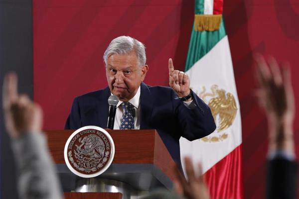 Andrés Manuel López Obrador partió de una posición muy ventajosa con un amplio margen de apoyo que empieza a entrar en declive. FOTO/EFE